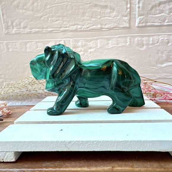 Gorgeous Malachite Lion Carving - Picture 6 of 8